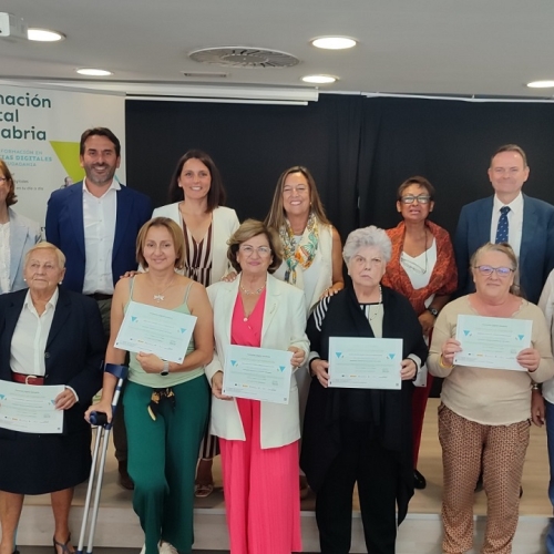 Diez personas participan en Bezana en el programa de formación en competencias digitales 'Formación Digital Cantabria’
